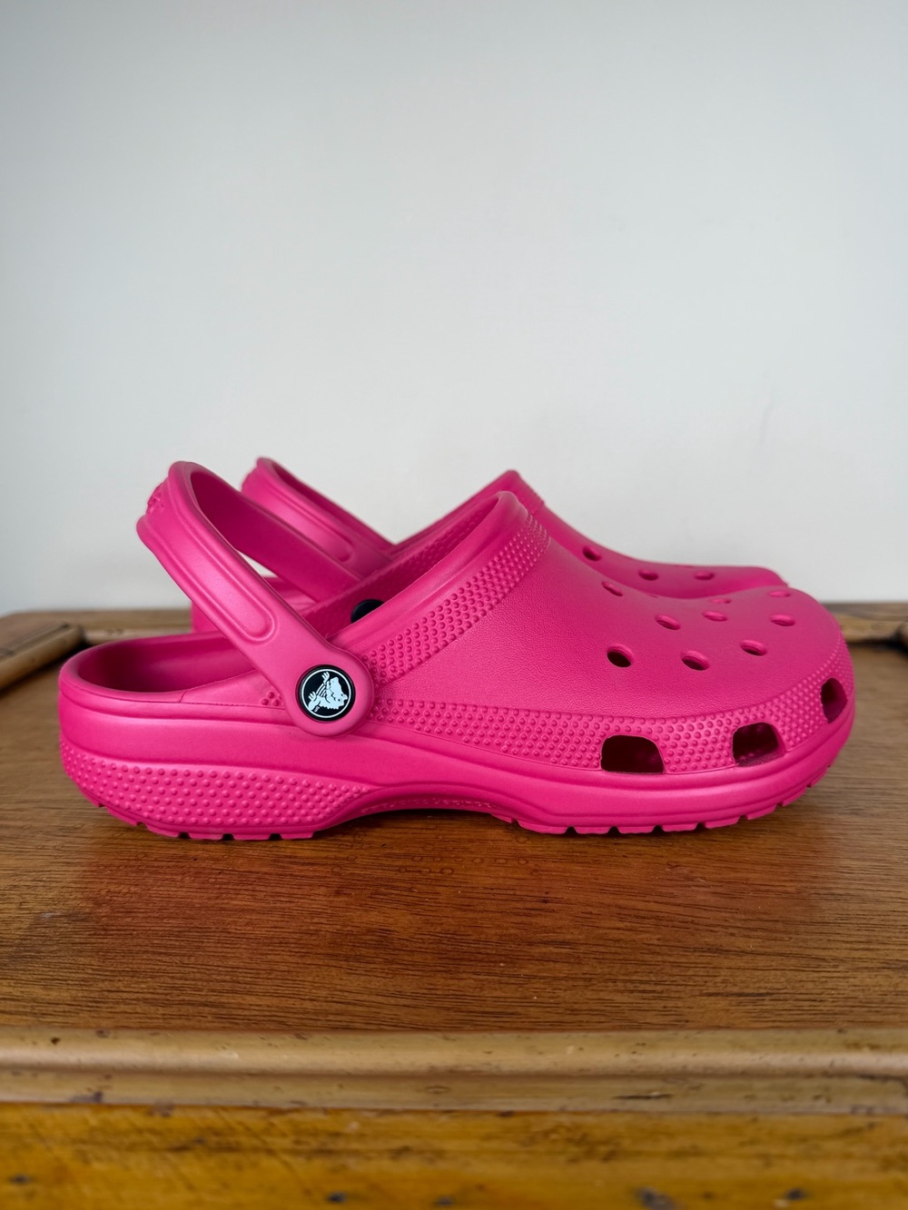NEW Crocs Classic Clog Pink Crush Women’s Size 9